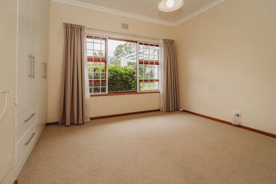 4 Bedroom Property for Sale in Heatherlands Western Cape